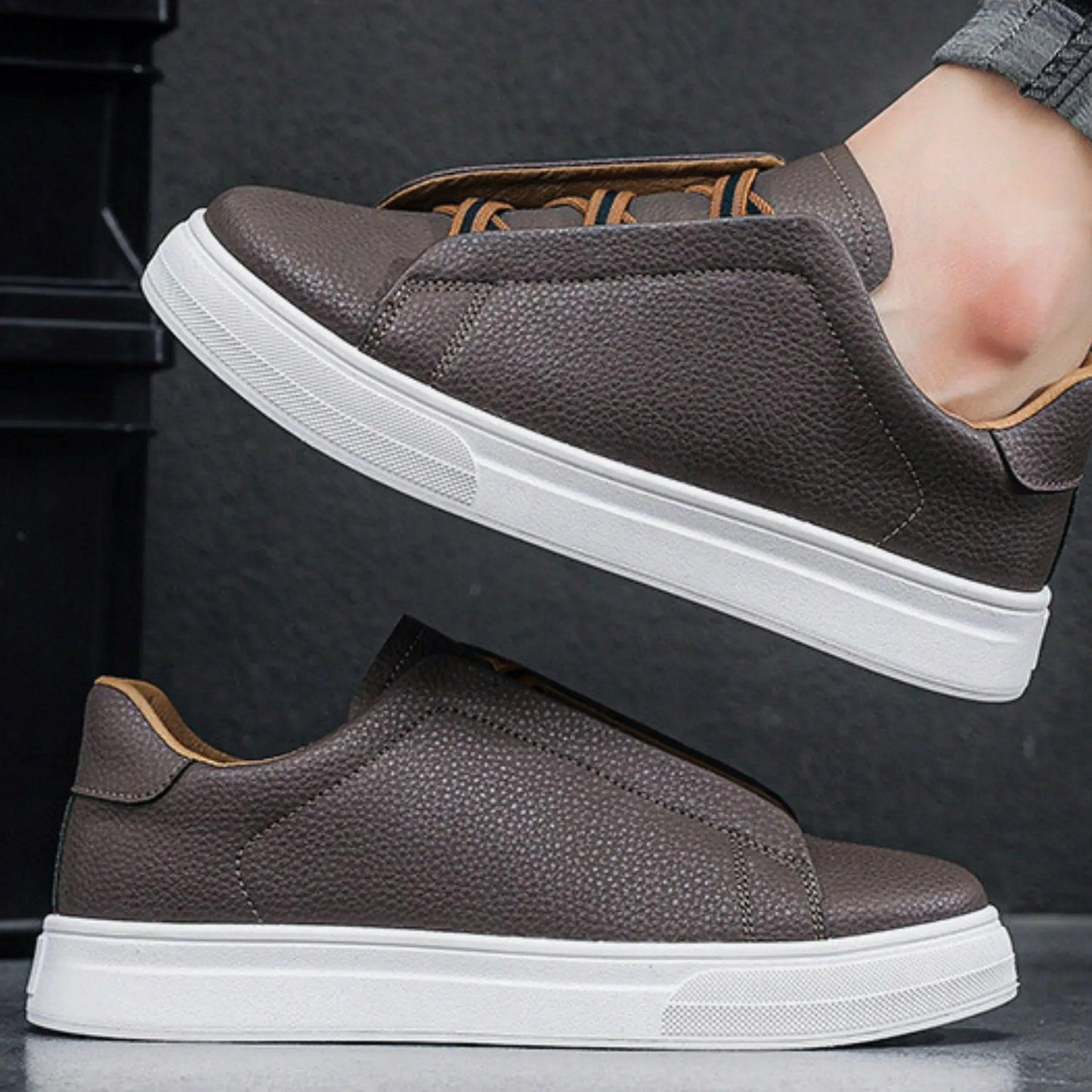 Leos Leather Sneakers