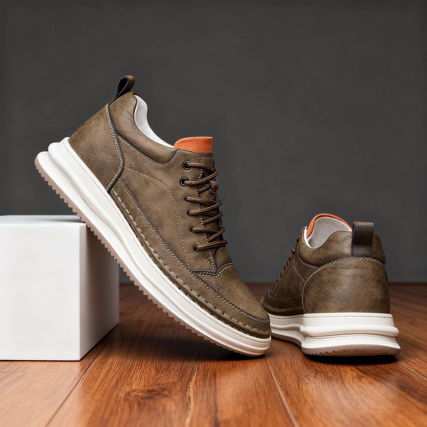 Leo Johnson Leather Sneakers